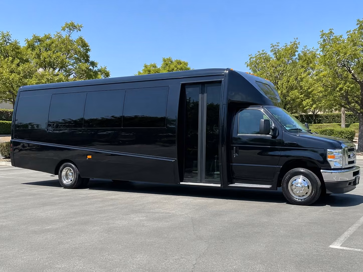 18 passenger minibus